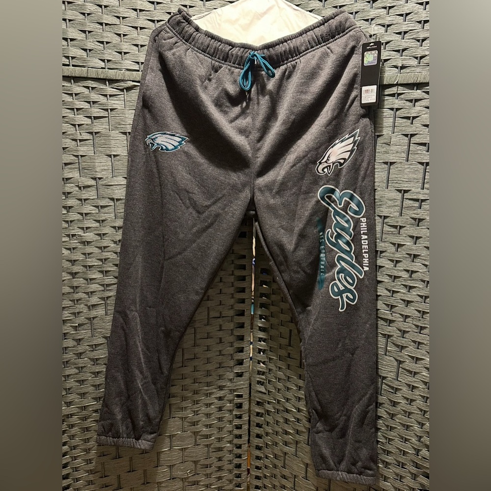 Brand New: Philadelphia Eagles NFL Team Apparel Men’s Jogger Sweatpants – Size L